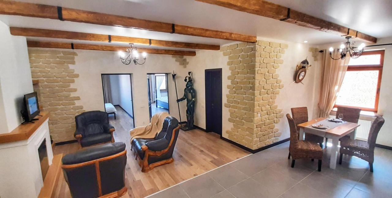 Гетьманські Палати , Старе Місто, 2 Спальні, Балкон-Тераса , 85 М Кв Kamyanets-Podilski Dış mekan fotoğraf