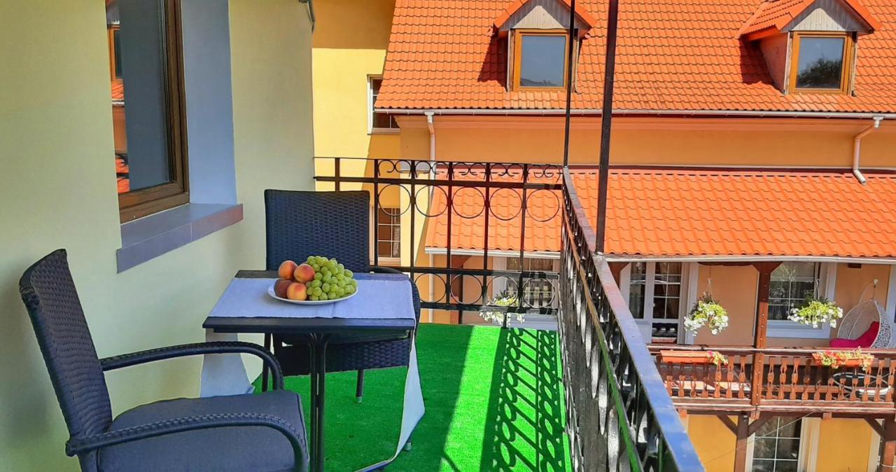 Гетьманські Палати , Старе Місто, 2 Спальні, Балкон-Тераса , 85 М Кв Kamyanets-Podilski Dış mekan fotoğraf